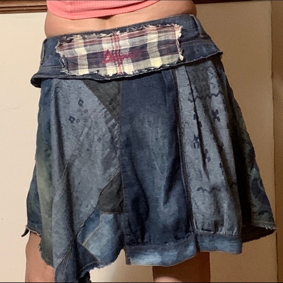 Distressed, patchy denim mini skirt - Picture 3 of 8